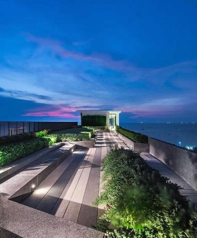 The Base Apartment Патая Екстериор снимка