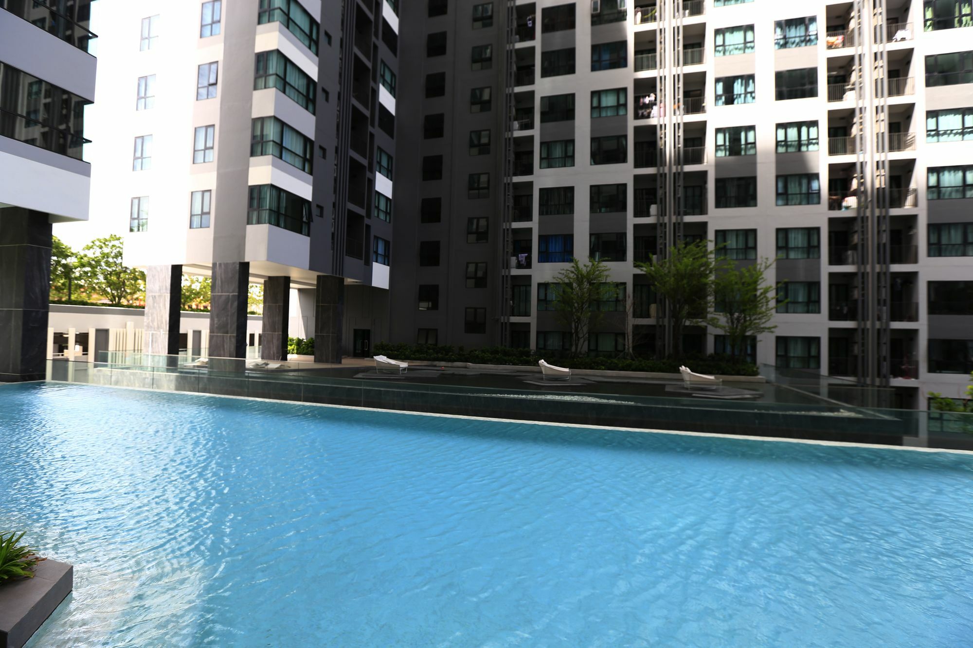 The Base Apartment Патая Екстериор снимка