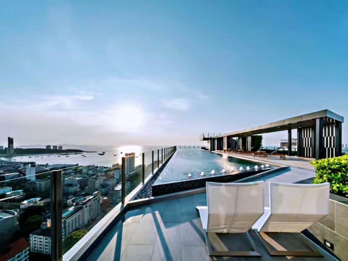 The Base Apartment Патая Екстериор снимка